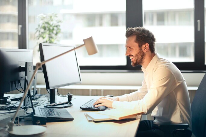 Mitarbeiter (m/w/d) Zentralfaktura, 1. Bild